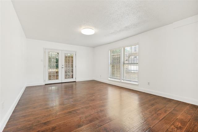 Foto del edificio - 8560 Park Ln