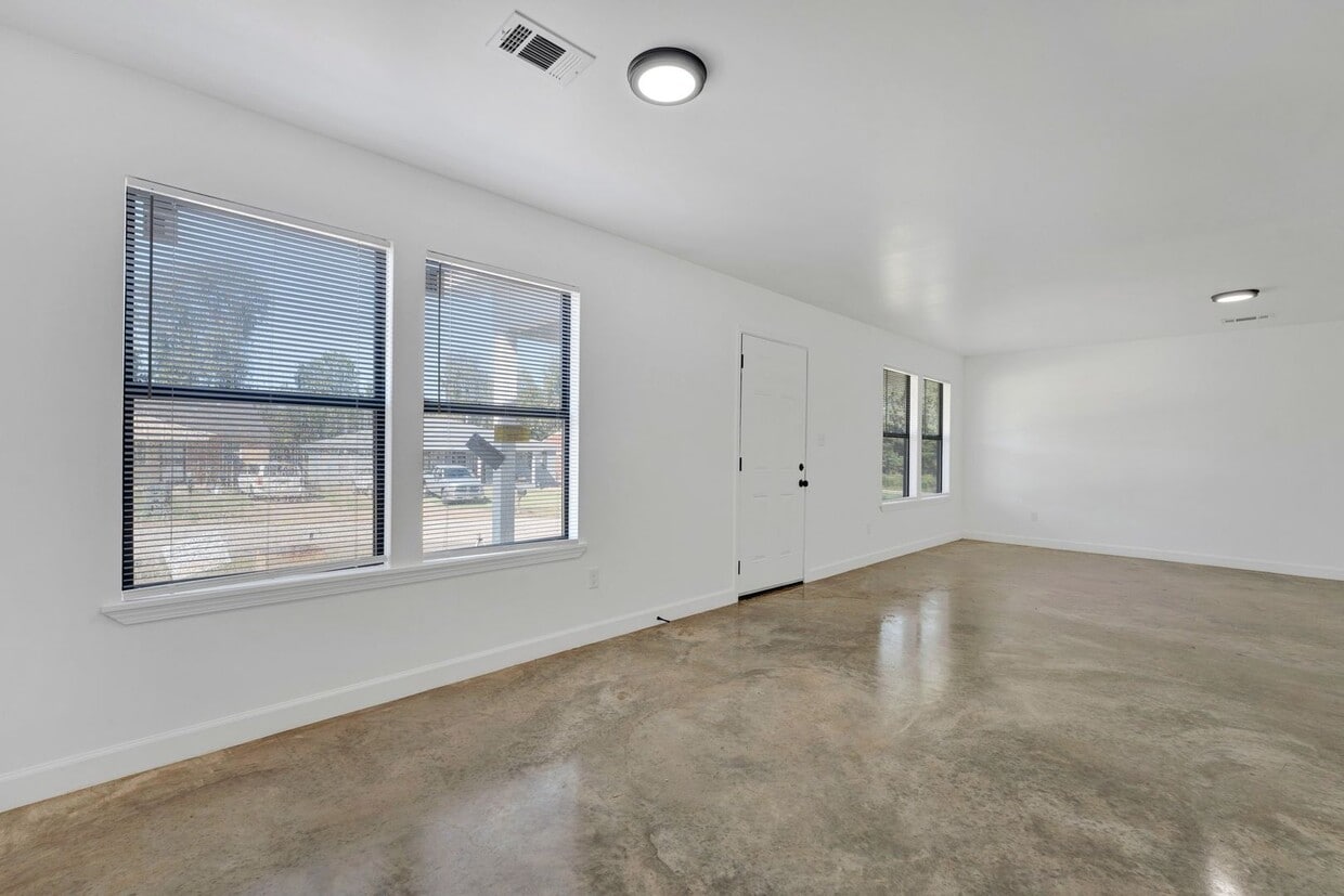 Building Photo - New Rental Opportunity in Memphis!