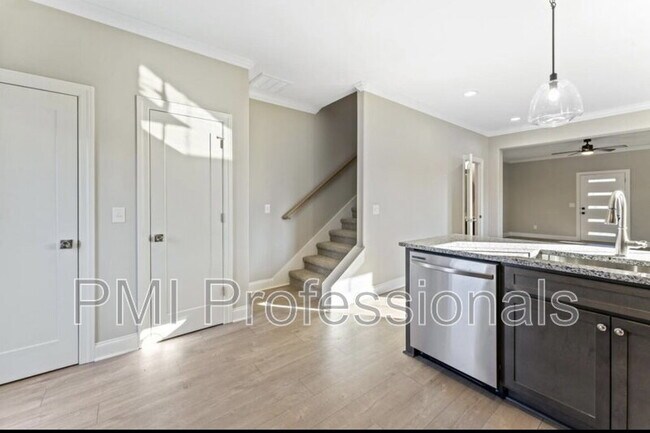 Building Photo - 1403 Rebecca Johns Dr