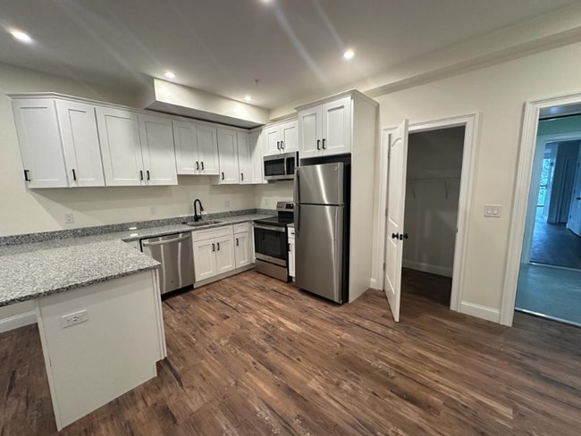 Photo - 19 Academy Dr Apartment