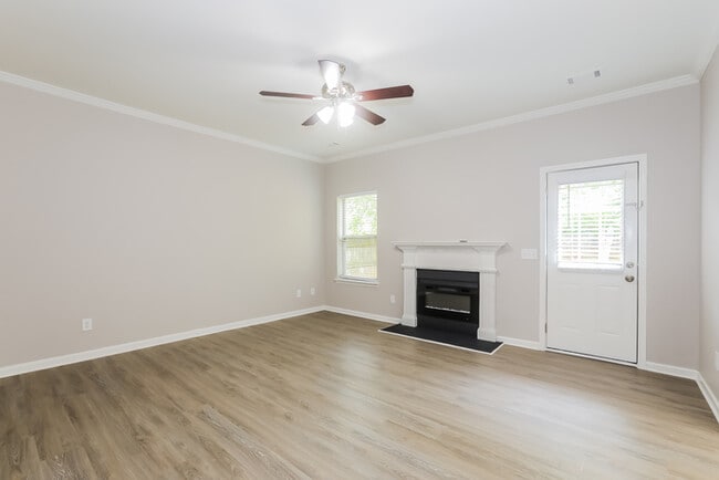 Foto del edificio - 7141 Silk Tree Pointe