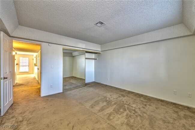 Foto del edificio - 1751 E Reno Ave