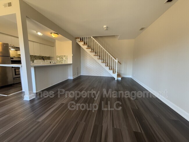 Foto del edificio - 1557 Quaker Ln