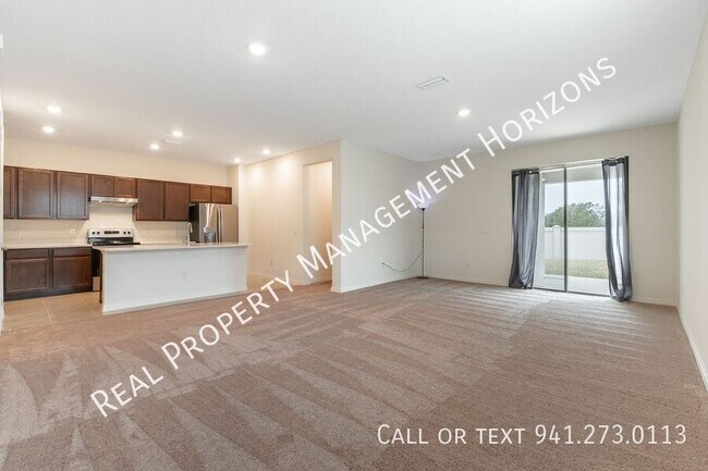 Foto del edificio - 2632 89th St Cir E