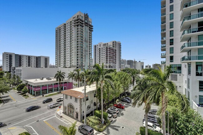 Foto del edificio - 1 bedroom and 1 bath condo located east side of Biscayne Blvd Miami Florida