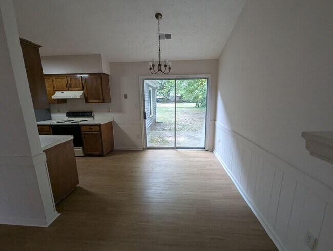 Foto del edificio - Newport News Home for Rent (3 bed/ 2 bath)