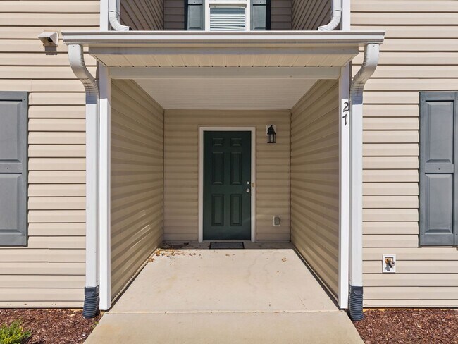 Building Photo - Now offering 2 and 3 bedroom options. See ...