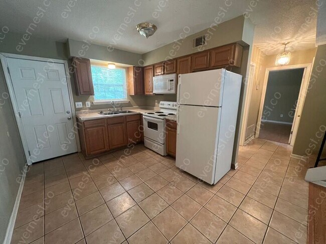 Foto del edificio - 12806 Quail Creek Rd