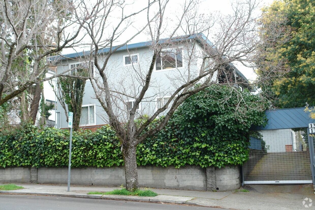 Primary Photo - 1371-1381 Shattuck Ave