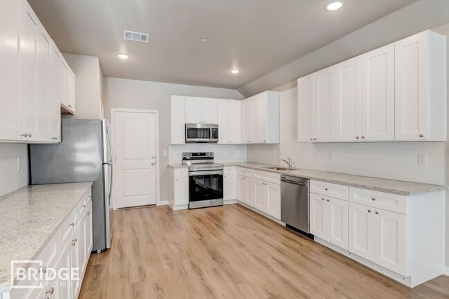 Building Photo - 1228 Sunnyvale Ln
