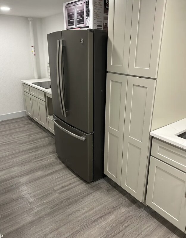 Foto del edificio - 1370 S Meade St