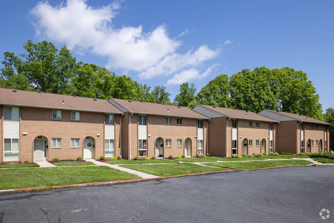 Building Photo - Heritage Woods