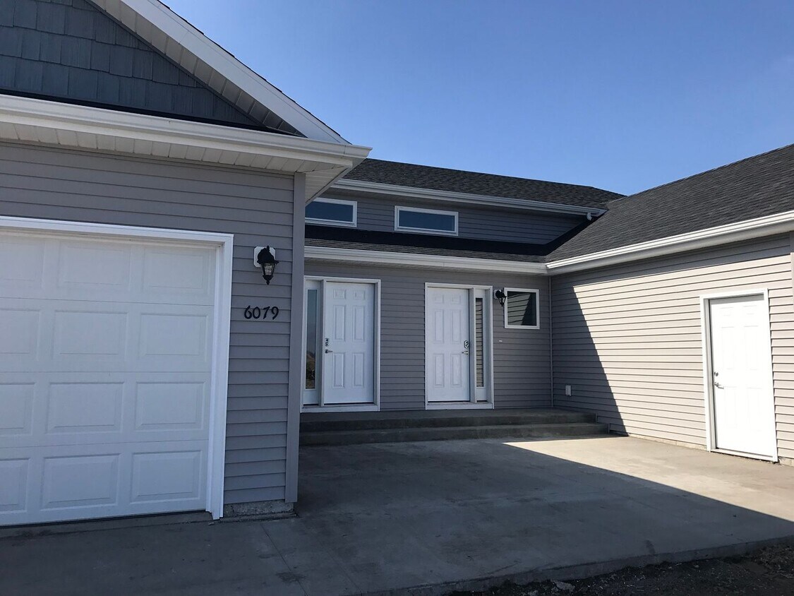 Foto principal - 6045 58th St S