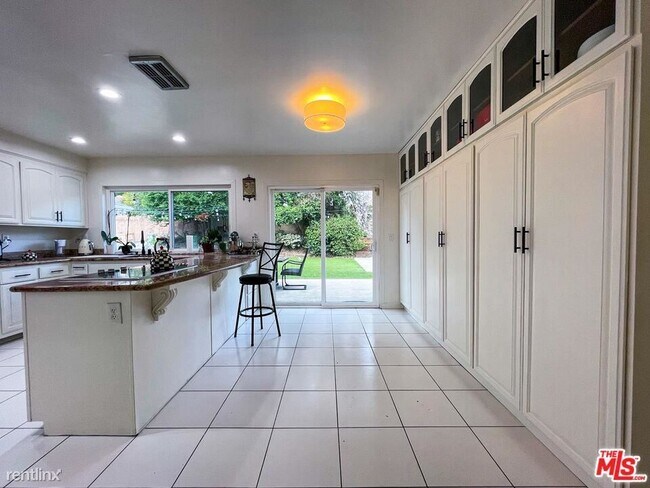 Foto del edificio - 3 br, 2 bath House - 12418 Bradford Pl