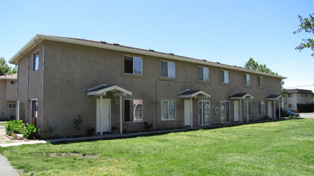 Foto del edificio - 1040 N Denair Ave