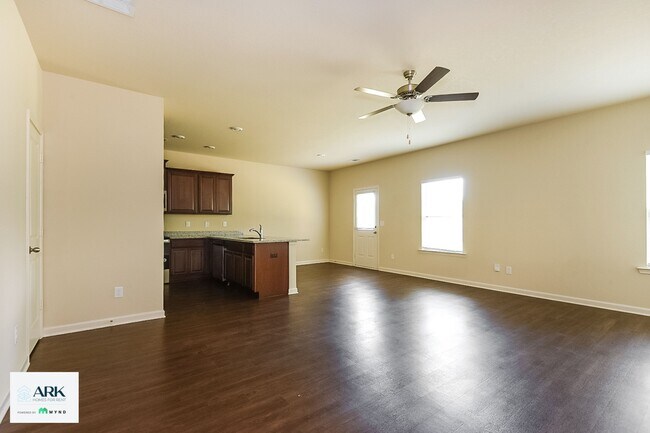 Foto del edificio - 153 Innis Brk Cir SW