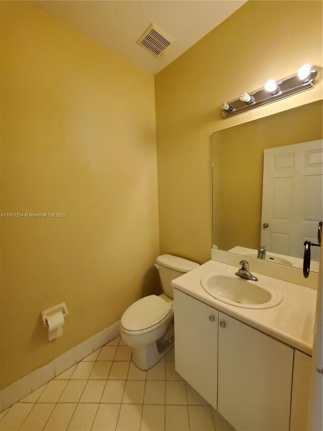 Foto del edificio - 9409 SW 225th St