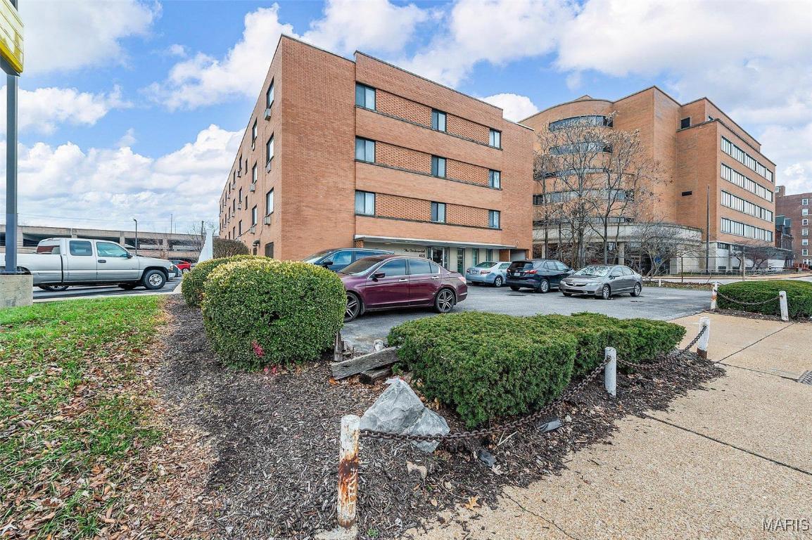 Primary Photo - 4020 Lindell Blvd