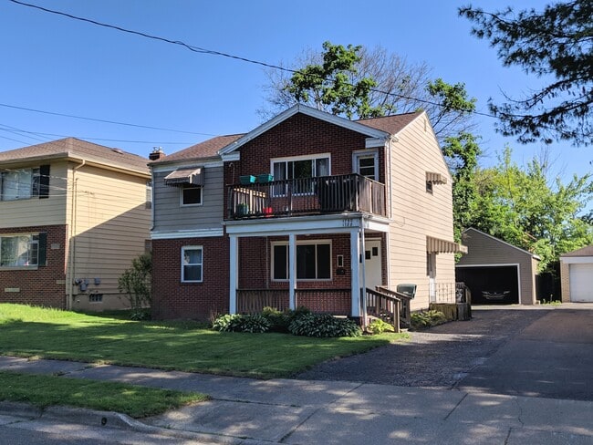 Building Photo - 1788/90 Tanglewood