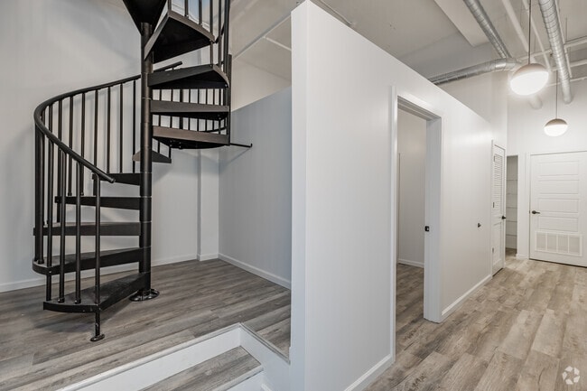 2BR,1BA-1,054SF - The Franklin on Penn Apartments