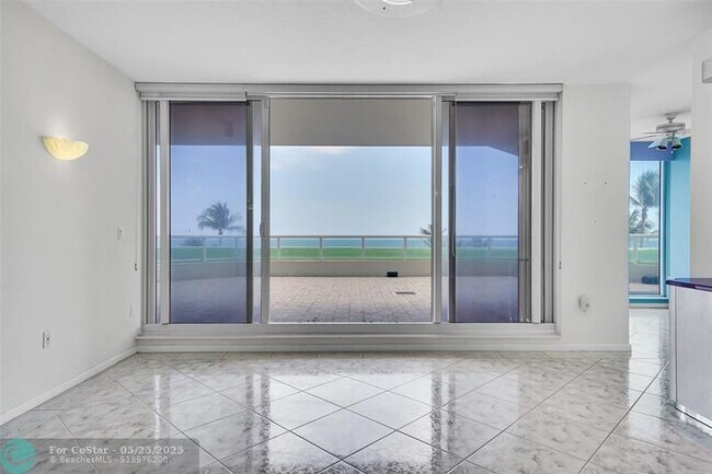 Foto del edificio - 6001 N Ocean Dr