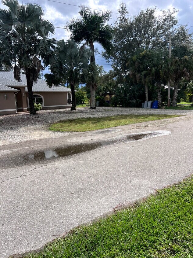 Foto principal - 9260 Sedgefield Rd