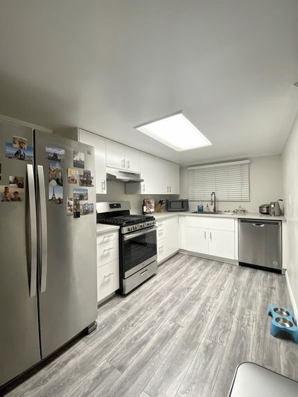 Building Photo - 620 W Hyde Park Blvd