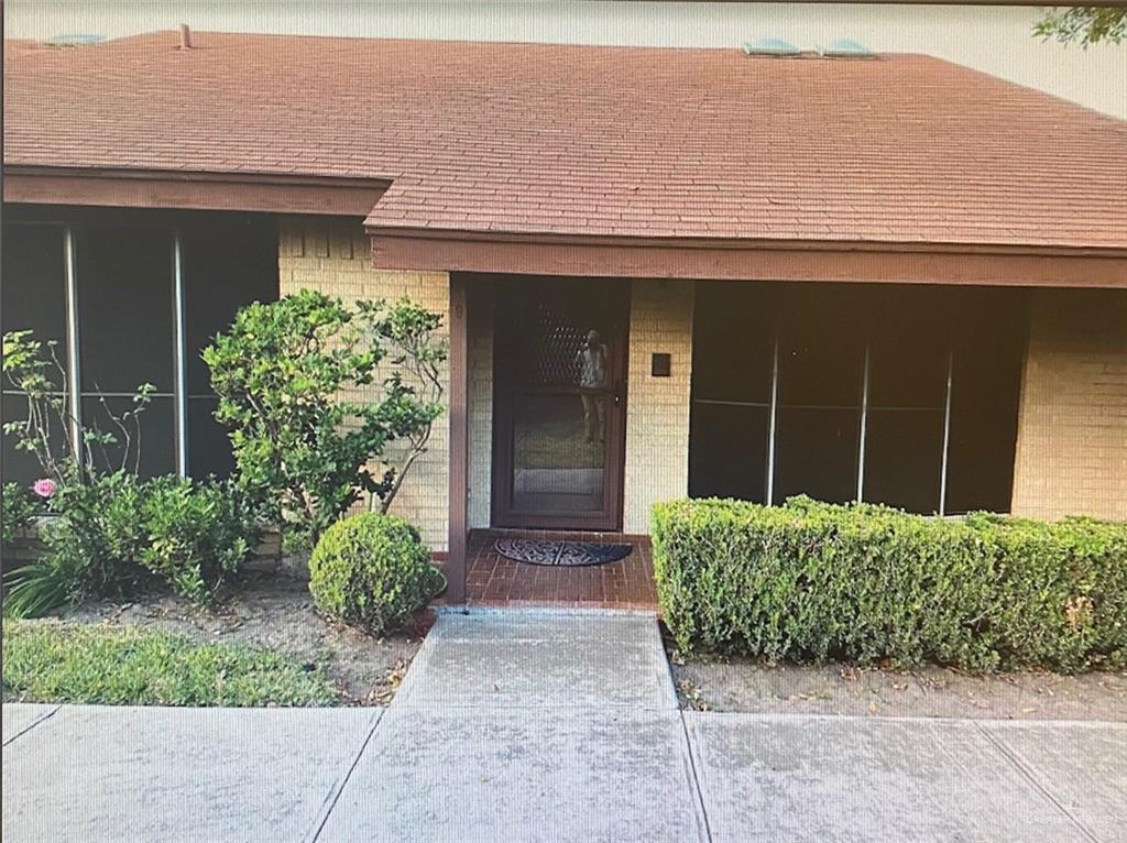 Primary Photo - 901 E Dallas Ave