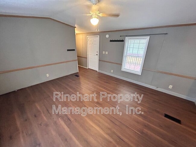 Photo - 1212 Stateline Rd House