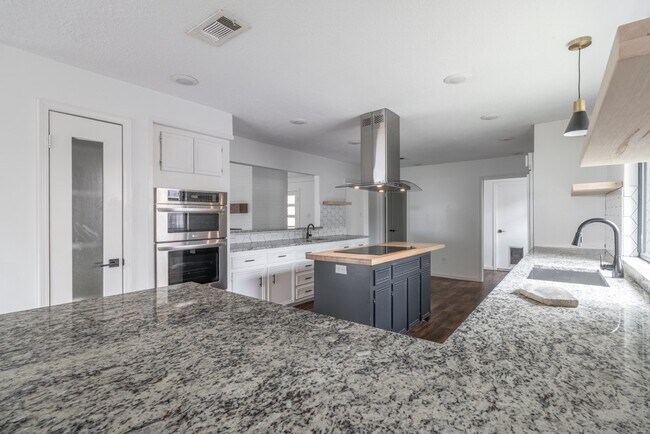 Foto del edificio - 17810 Cassina Dr