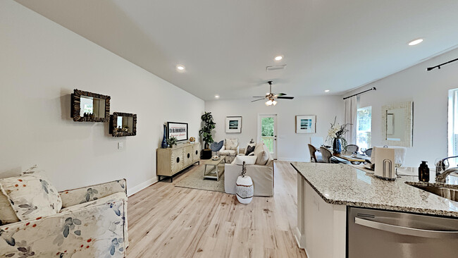Building Photo - 22 Sand Hill Cir