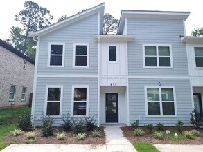 Building Photo - 811 Justice Ave