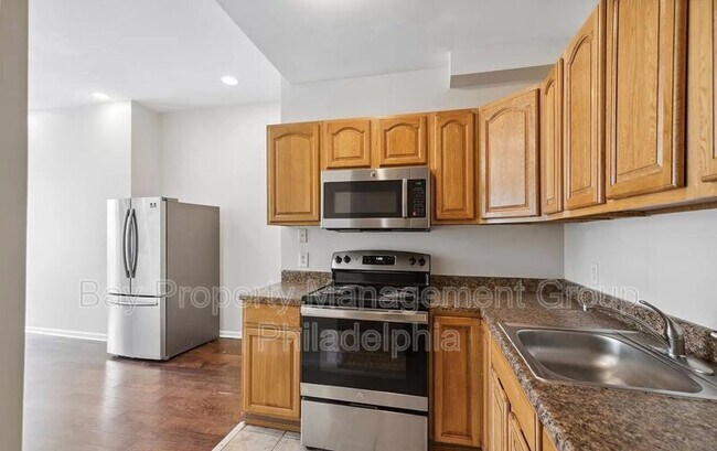 Foto del edificio - 1621 W Montgomery Ave