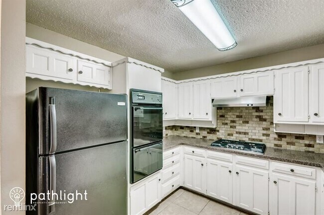 Building Photo - 3 br, 2 bath House - 5510 Ivy Hill Dr