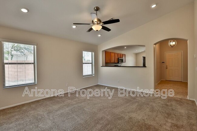 Building Photo - 16011 W Kendall St