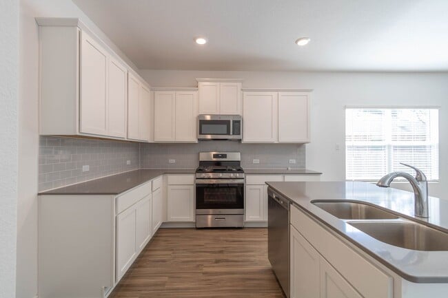 Building Photo - 3101 Windy Vane Dr