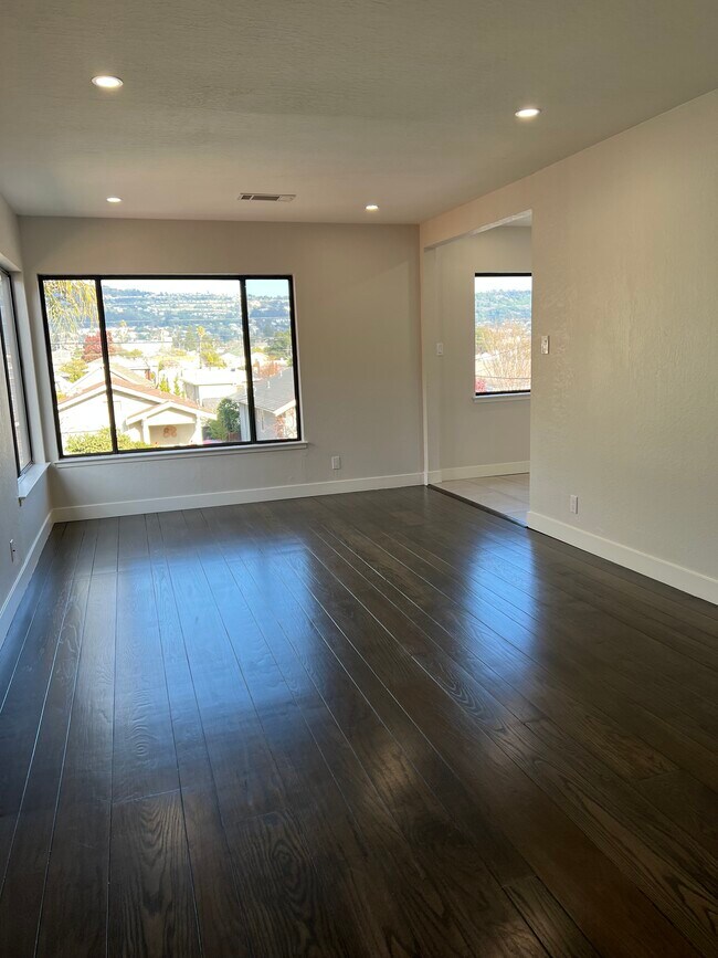 Building Photo - 3907 Nevil St
