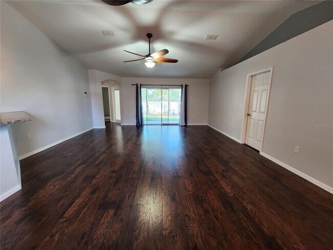Building Photo - 8380 Colma St