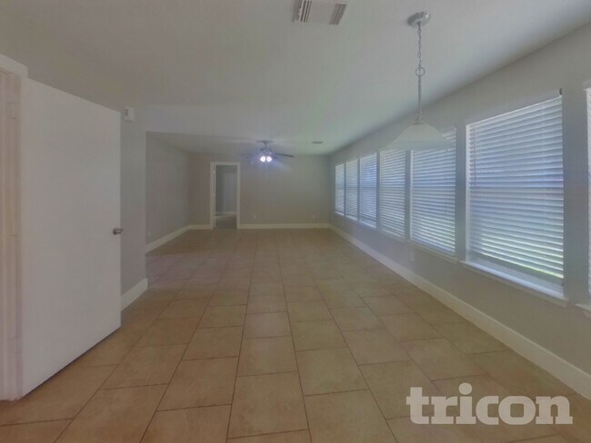 Foto del edificio - 17023 Morning Star Ave