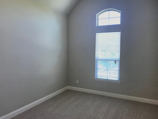 Building Photo - 1324 Torrent Dr