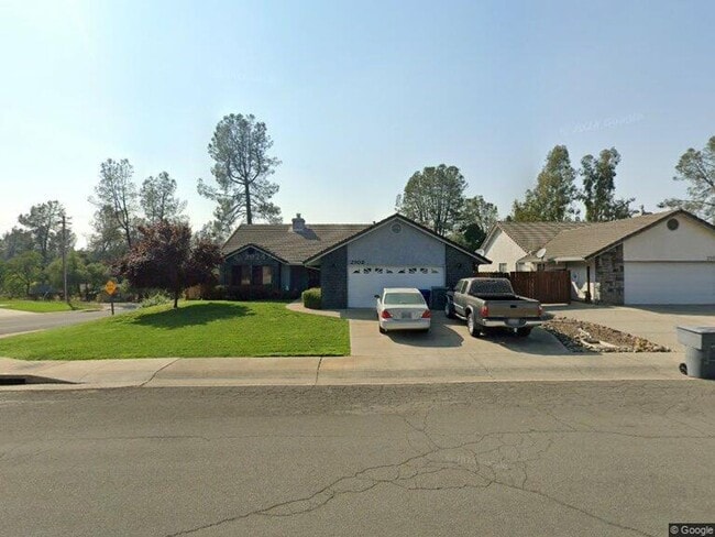 Building Photo - 3 Bedroom Corner Lot In Oak Mesa Estates