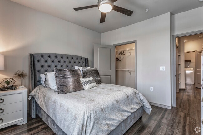 2BR, 2BA - 1458 SF B3 - Bedroom - The Village at Lakefront