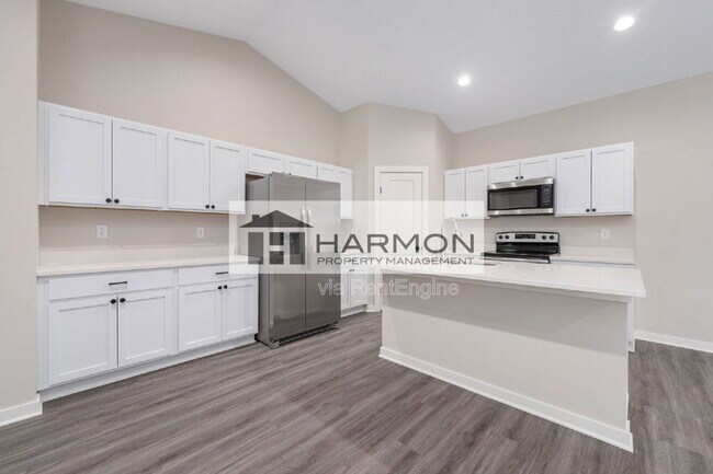 Foto del edificio - 3310 W 9th St N