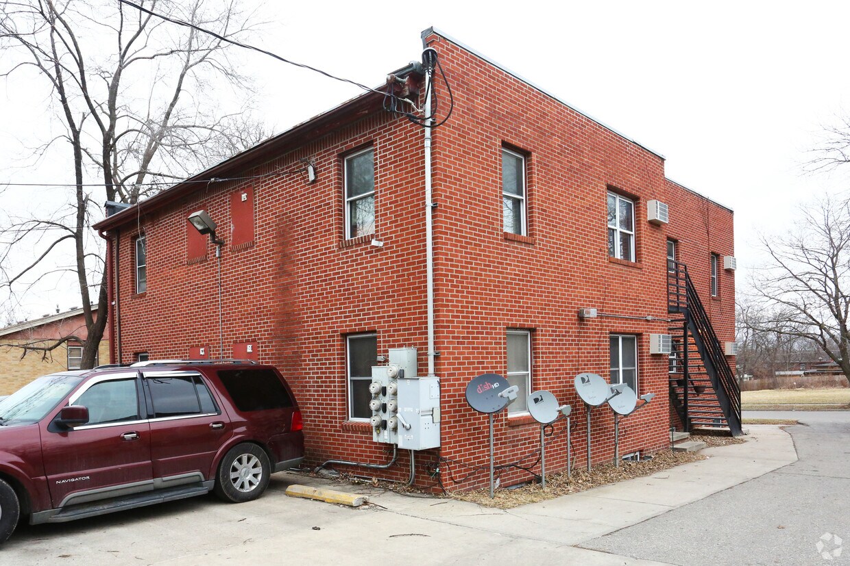 Building Photo - 1726 Oakland Ave