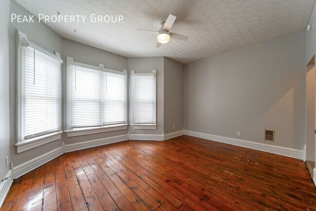 Foto del edificio - 732 1/2 Neil Avenue-