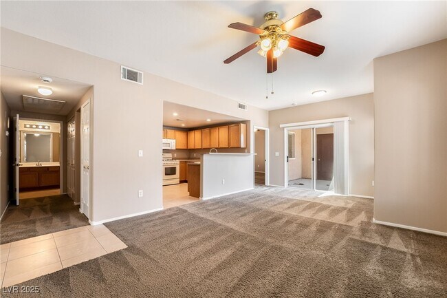 Foto del edificio - 9580 W Reno Ave