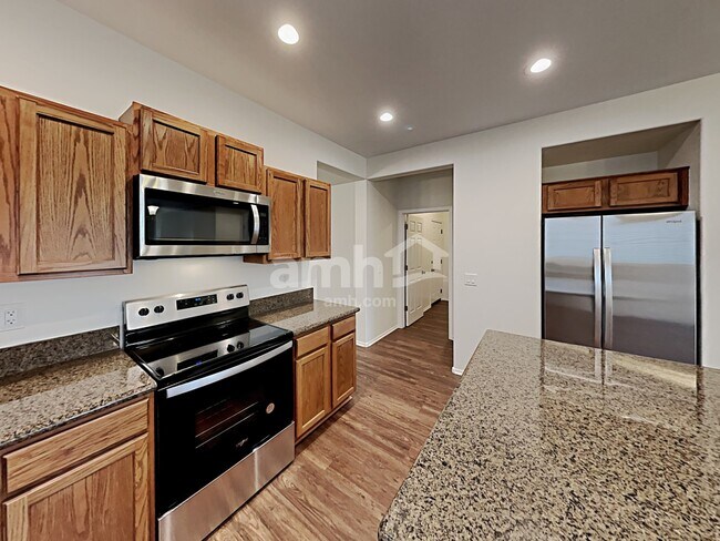 Foto del edificio - 1232 W Desert Hollow Dr