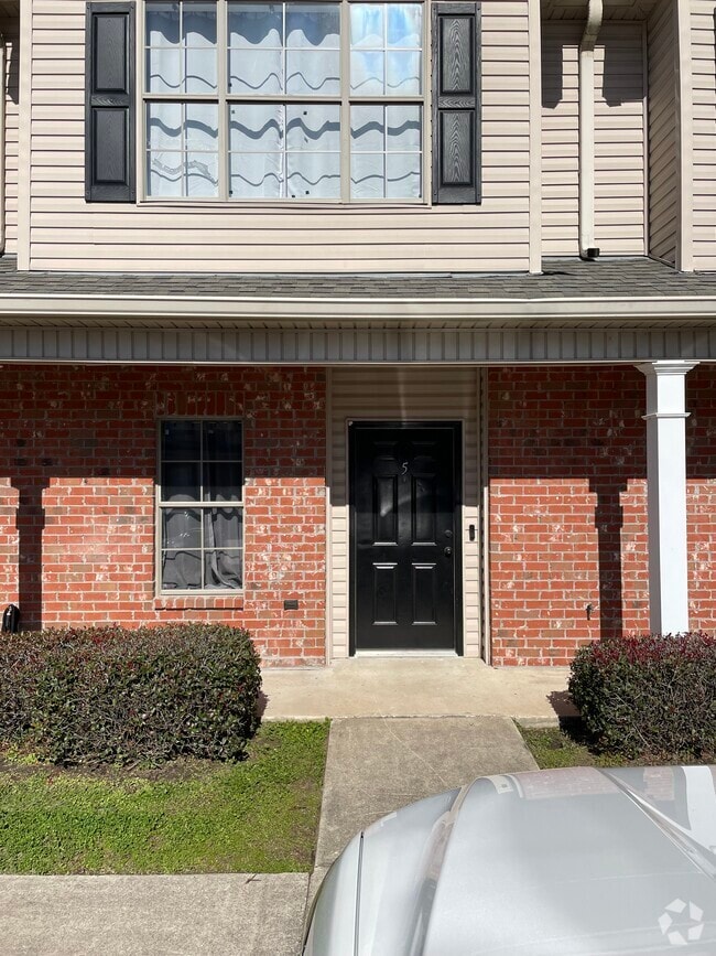 The Glade Apartments for Rent with Parking Laplace, LA 1 Rentals