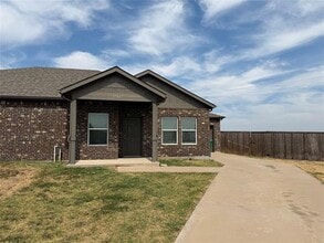 Building Photo - 2741 Ginger Ct
