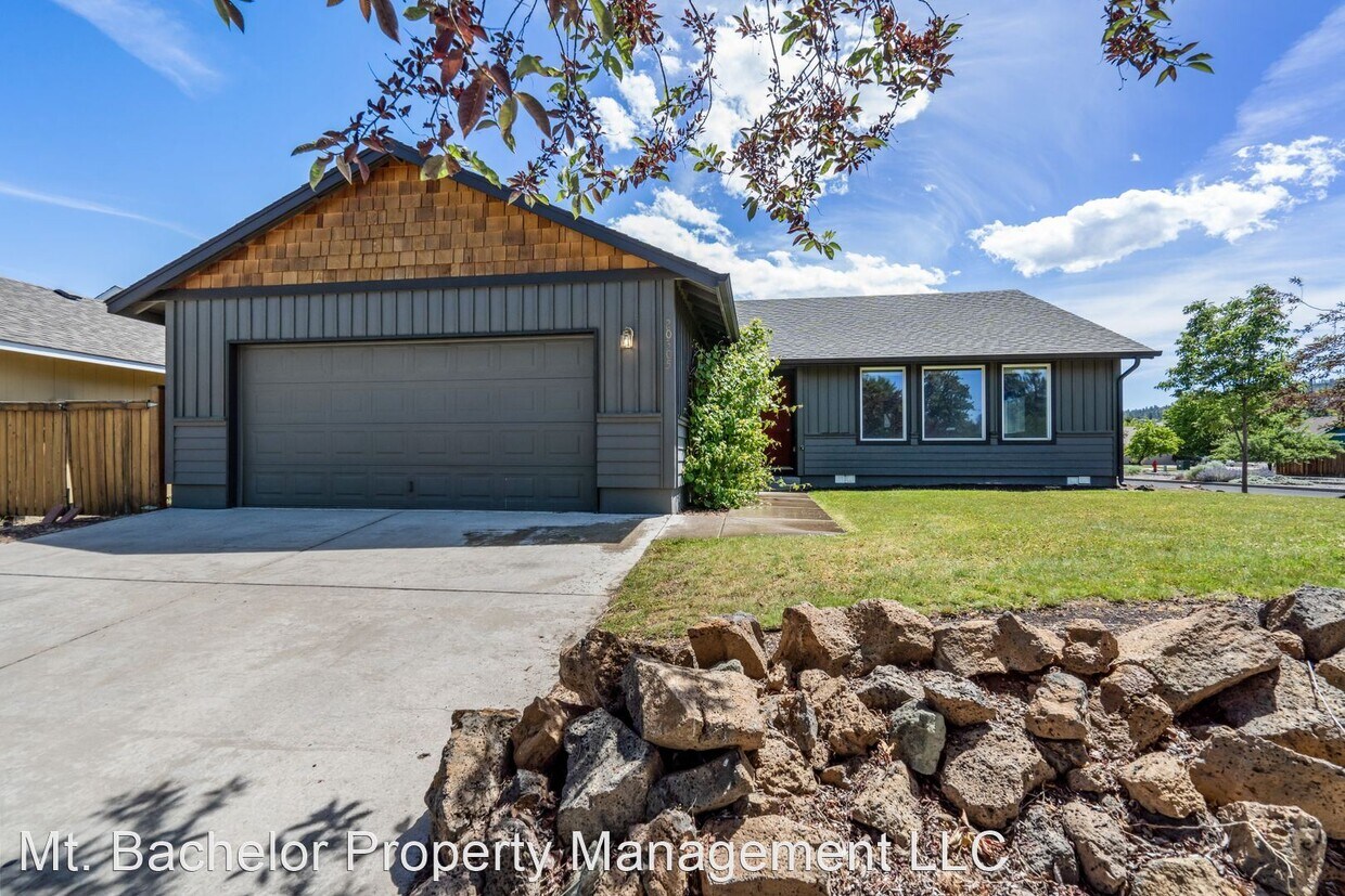 3 br, 2 bath House 20305 Poe Sholes Rd House Rental in Bend, OR
